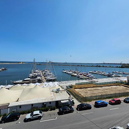 דירות מנגליה Blue Marina Sea View מראה חיצוני תמונה